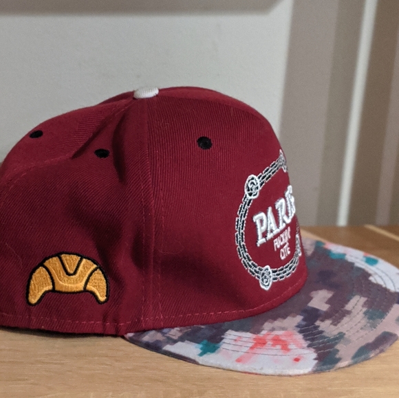 Snap Back Cap - Picture 2 of 3